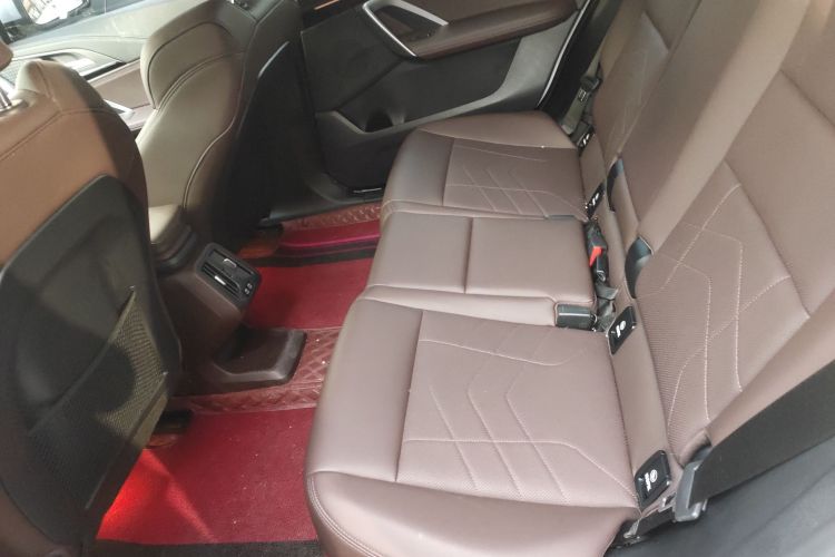 宝马iX1 2023款 eDrive25L X设计套装中控内饰21