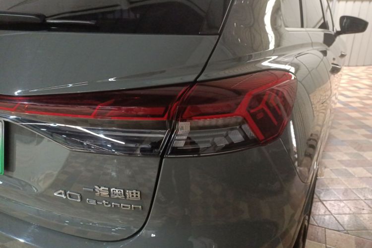 奥迪Q4 e-tron 2024款 40 e-tron 创境版车身外观9