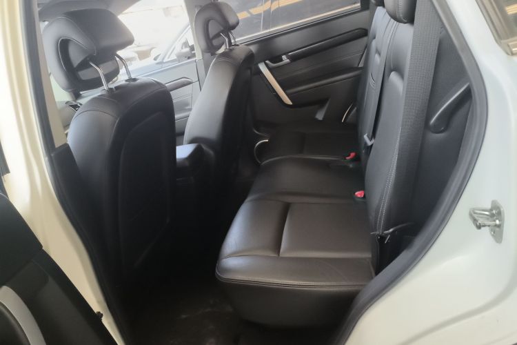 雪佛兰 科帕奇 2014款 2.4L 两驱城市版 7座中控内饰7004