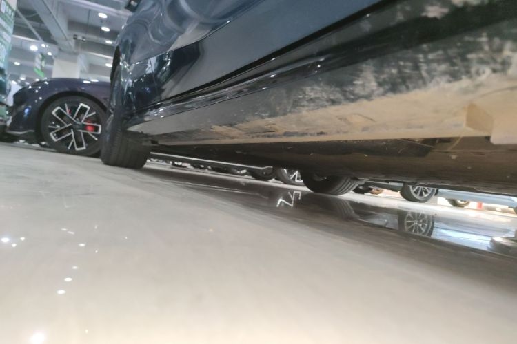 吉利银河 银河星耀8 2025款 130km EM-i 尊贵版局部细节9001