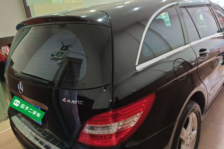 奔驰R级 2015款 R 320 4MATIC 豪华型车身外观7