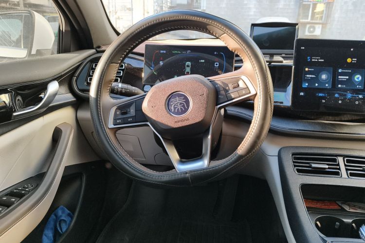 比亚迪 秦PLUS 2024款 荣耀版 DM-i 55KM领先型中控内饰13