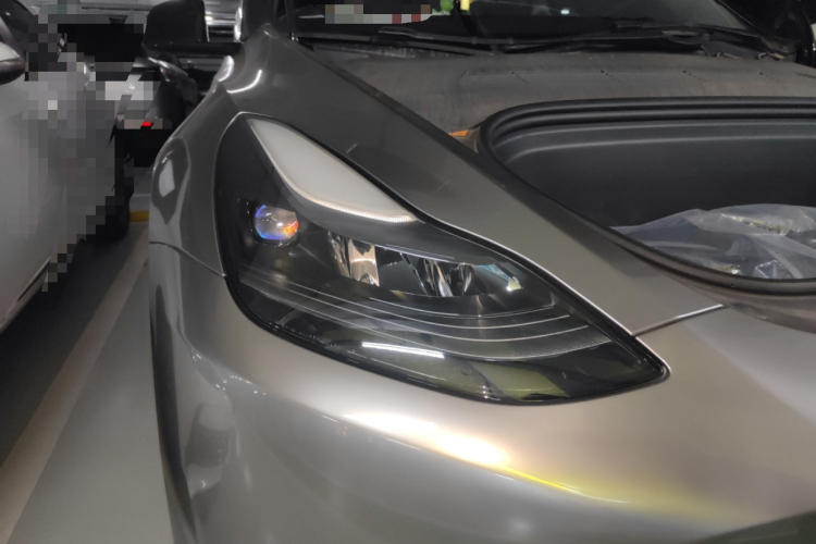 特斯拉 Model Y 2022款 后轮驱动版车身外观8