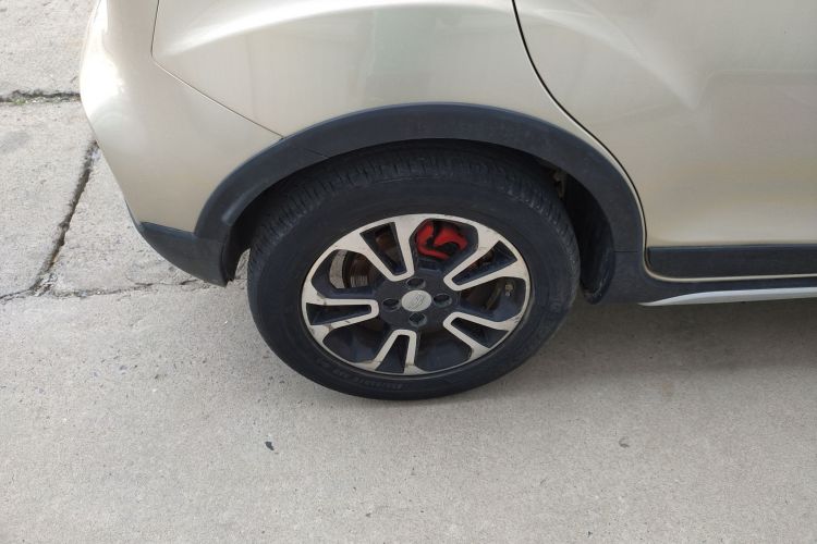 吉利汽车 远景X3 2017款 1.5L 自动尊贵型车身外观56