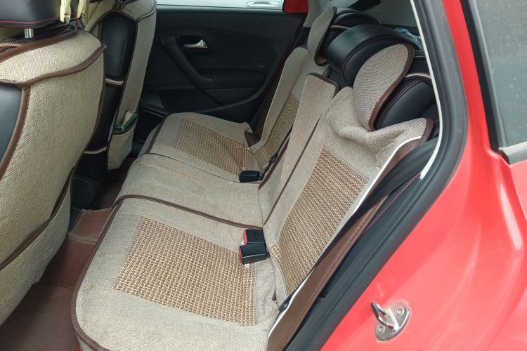 大众 Polo 2016款 1.4L 手动风尚型中控内饰7004