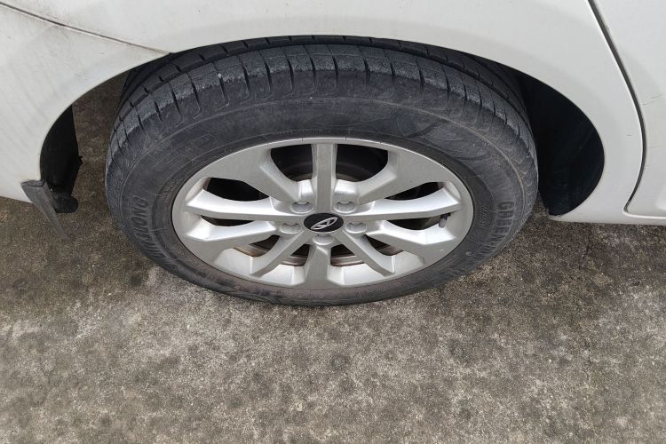 奇瑞 艾瑞泽5 2019款 1.5L 手动青春版 国V车身外观6008