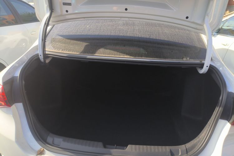 雪佛兰 科沃兹 2022款 325T 自动欣悦版机舱底盘23