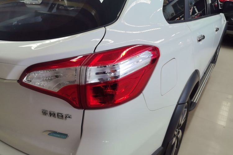 启辰T70X 2015款 2.0L CVT睿趣运动版车身外观6001