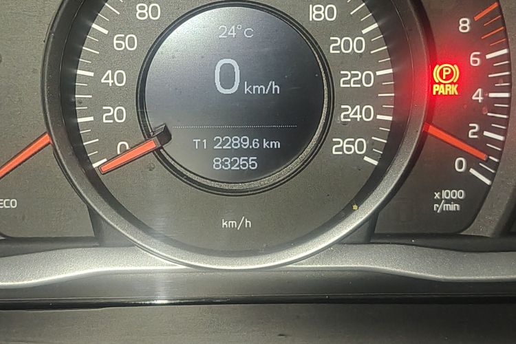 沃尔沃S60 2018款 S60L T3 智进版中控内饰15