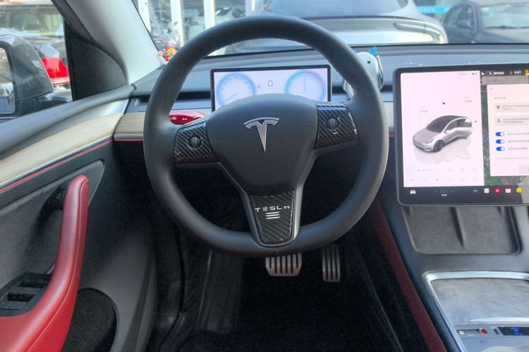 特斯拉 Model Y 2021款 Performance高性能全轮驱动版中控内饰13