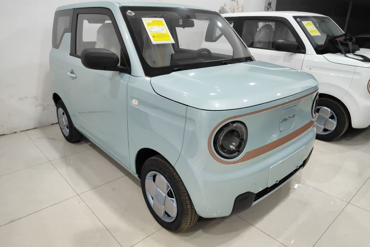 吉利银河 2024款 熊猫mini 200km 耐力熊车身外观3