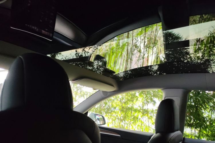 特斯拉 Model Y 2021款 长续航全轮驱动版局部细节22