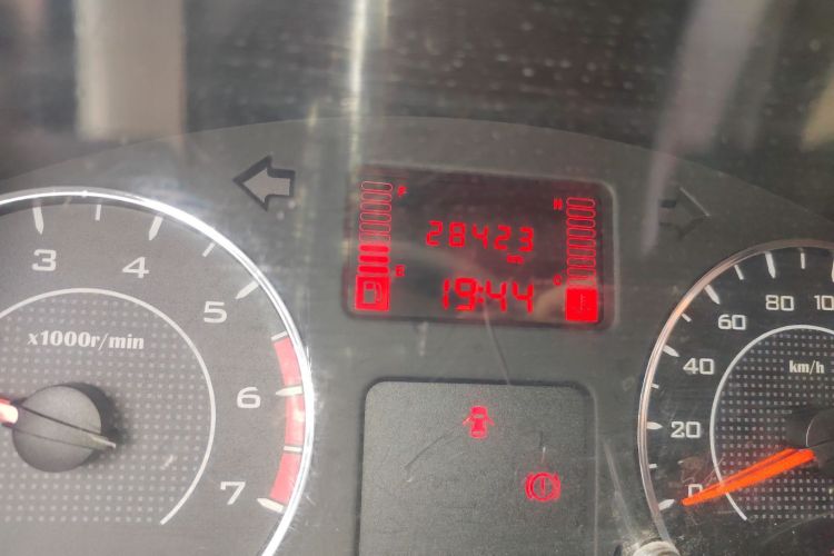 五菱汽车 五菱宏光V 2019款 1.5L劲取版国VI LAR中控内饰15