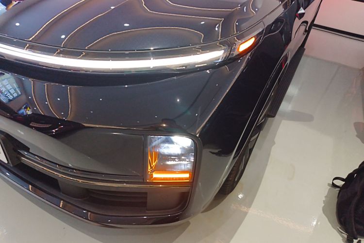 理想汽车 理想L9 2024款 Ultra局部细节36