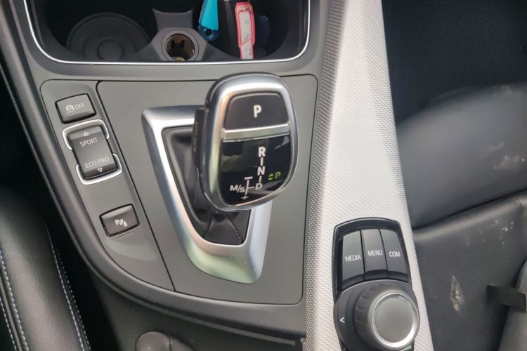 宝马3系 2018款 320i M运动套装中控内饰18