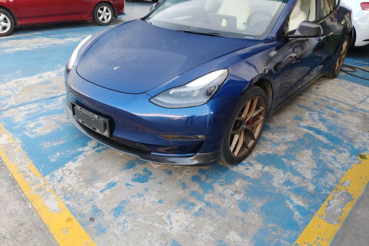 特斯拉 Model 3 2021款 Performance高性能全轮驱动版局部细节36