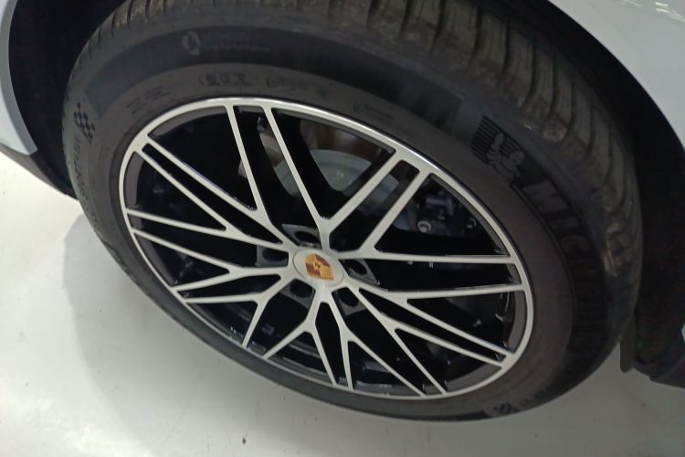 保时捷 2025款 Cayenne 3.0T车身外观6007