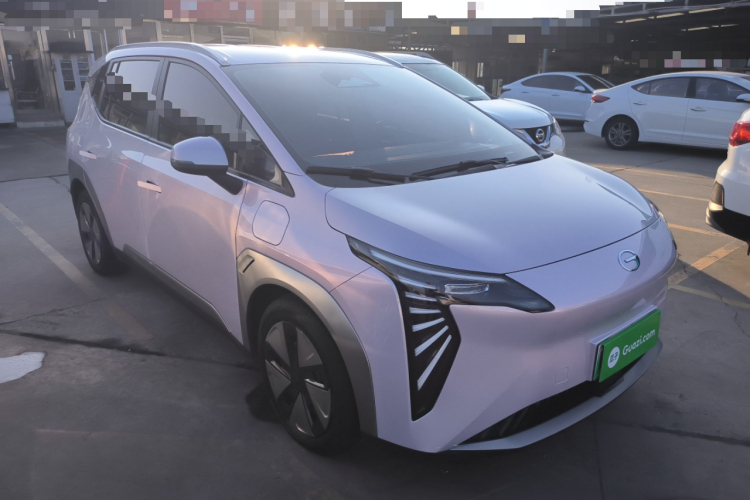 埃安 AION Y 2023款 Plus 510 乐享版车身外观3