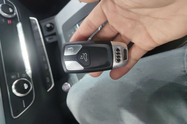 奥迪Q5L 2020款 改款 40 TFSI 荣享进取型中控内饰11