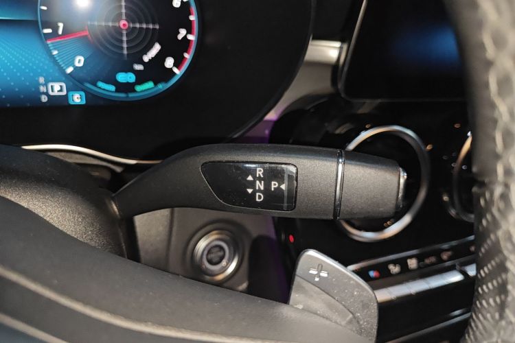 奔驰C级 2021款 C 260 星耀臻藏版中控内饰18