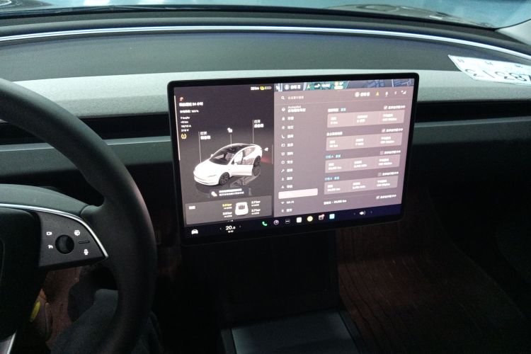 特斯拉 Model 3 2023款 后轮驱动版中控内饰7002