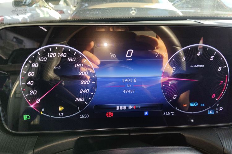 奔驰C级 2022款 C 200 L 运动版中控内饰14