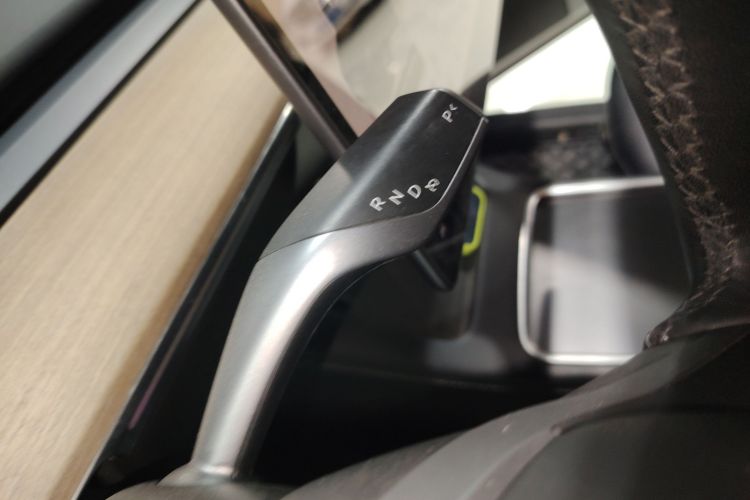 特斯拉 Model Y 2022款 后轮驱动版中控内饰18