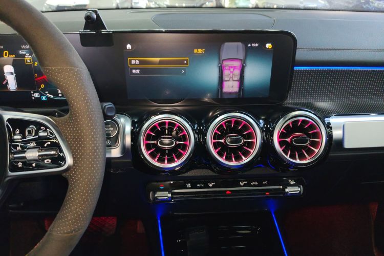 奔驰GLB 2023款 GLB 220 时尚型局部细节16