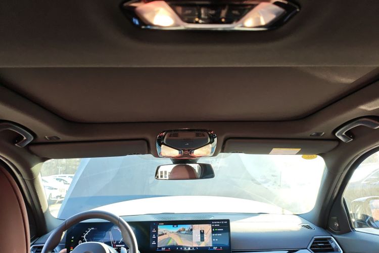 宝马3系 2024款 325i M运动曜夜套装中控内饰22