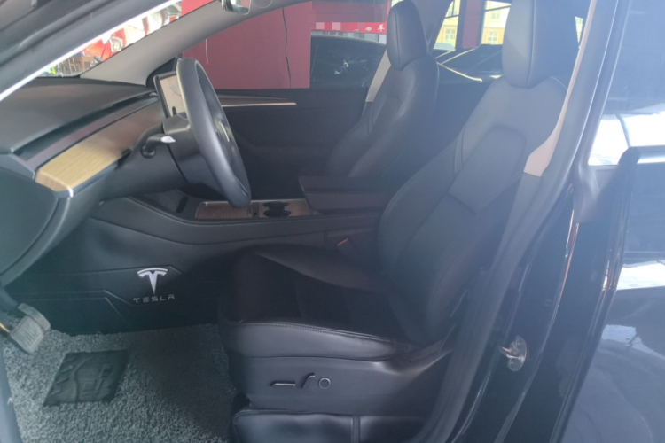 特斯拉 Model Y 2022款 改款 后轮驱动版局部细节19