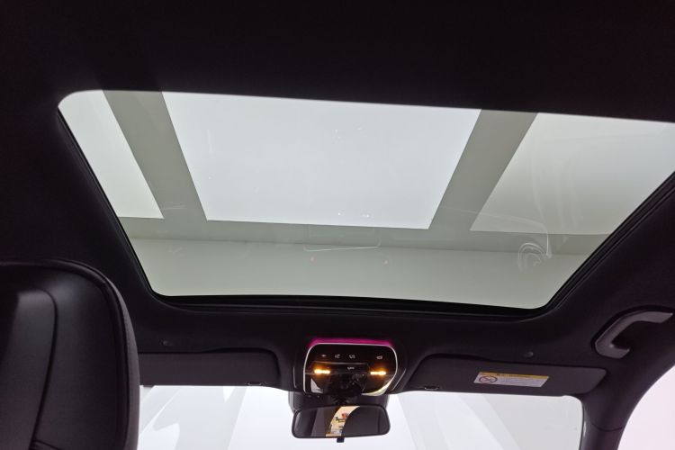 奔驰C级 2024款 改款三 C 260 L 运动版中控内饰22