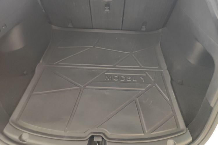 特斯拉 Model Y 2022款 改款 长续航全轮驱动版机舱底盘23