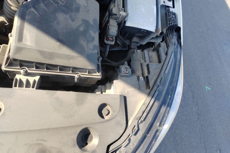 吉利汽车 帝豪 2022款 第4代 1.5L CVT旗舰型局部细节9007