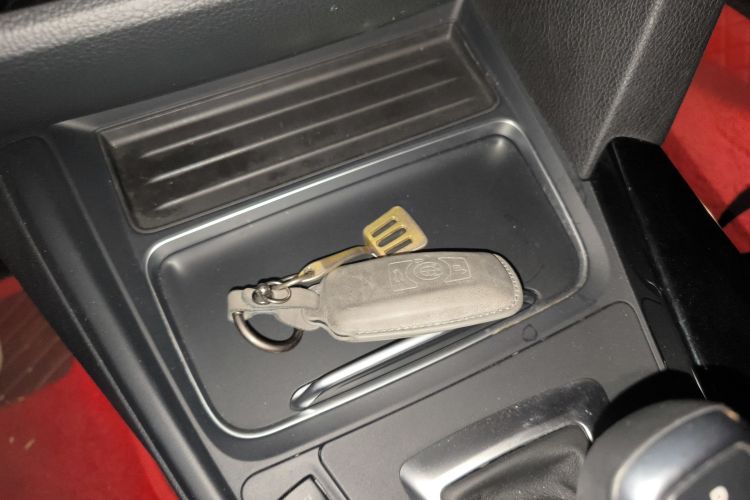 宝马3系 2018款 320Li 领先型M运动套装中控内饰11