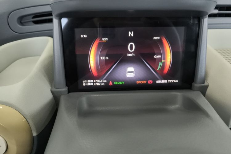 奔腾小马 2025款 222km 闪电马中控内饰14