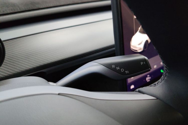 特斯拉 Model Y 2021款 标准续航后驱版局部细节18