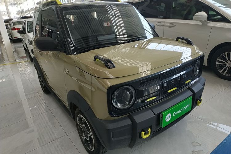 吉利银河 2024款 200km 熊猫骑士车身外观3