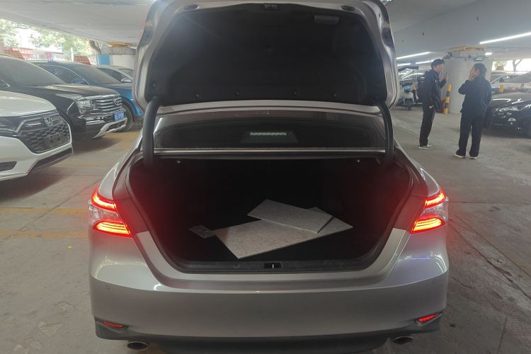 丰田 凯美瑞 2021款 2.0G 豪华版机舱底盘23