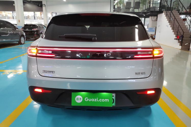 鸿蒙智行 问界M5 2022款 增程四驱旗舰版车身外观6004