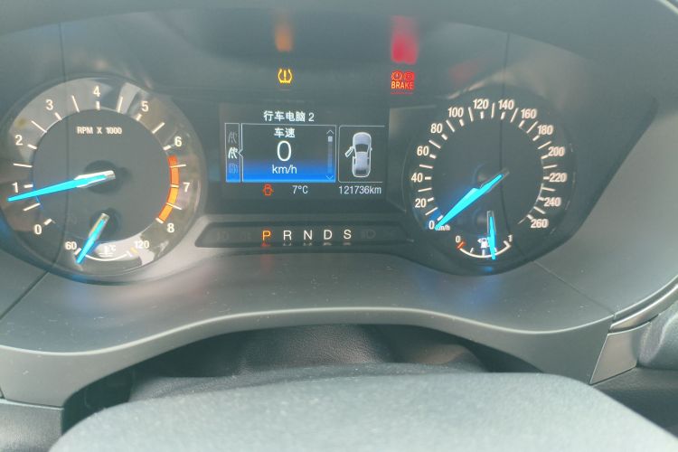 福特 蒙迪欧 2017款 EcoBoost 180 时尚型中控内饰15