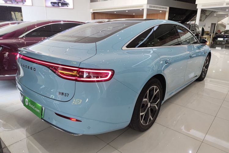 鸿蒙智行 智界S7 2024款 Pro 后驱长航版车身外观6005