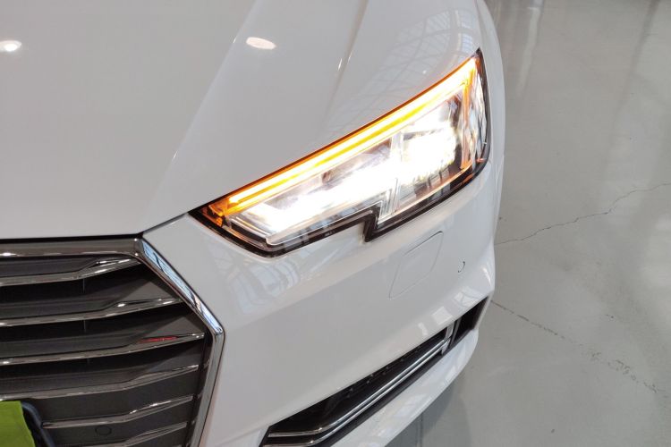 奥迪A4L 2018款 30周年年型 40 TFSI 时尚型局部细节36