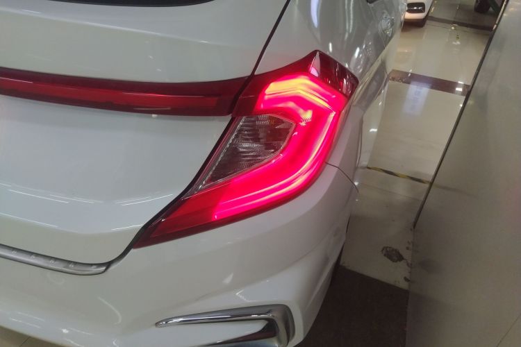 本田 竞瑞 2017款 1.5L CVT舒适版车身外观9