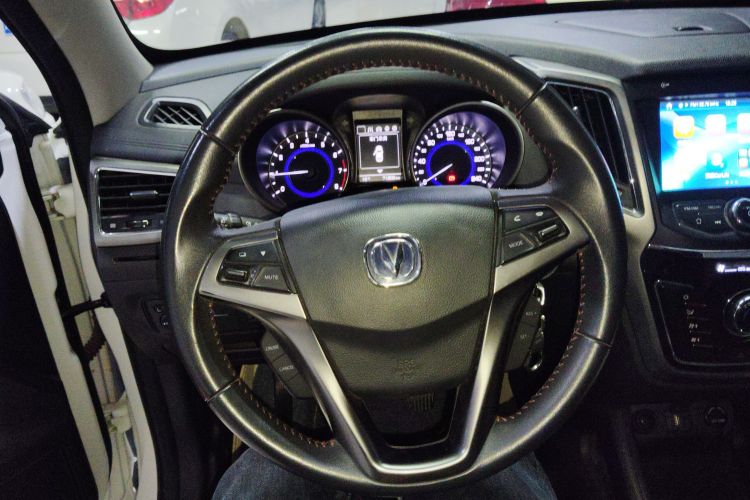 长安CS35 2017款 1.6L 手动豪华型局部细节13