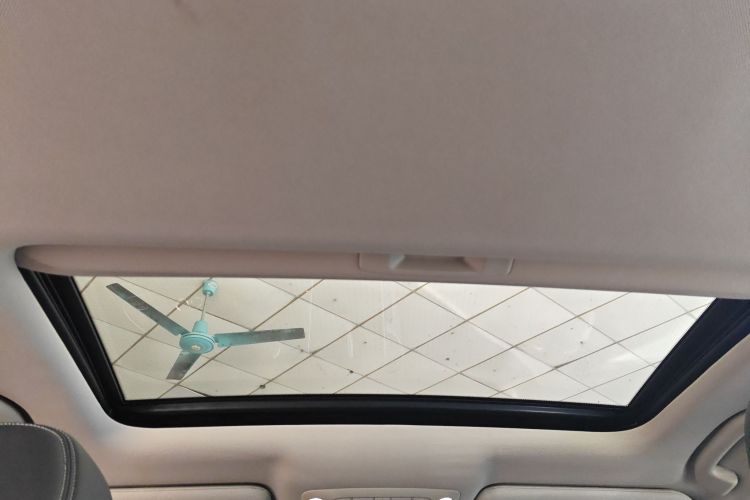 英菲尼迪Q50L 2015款 2.0T 悦享版局部细节22