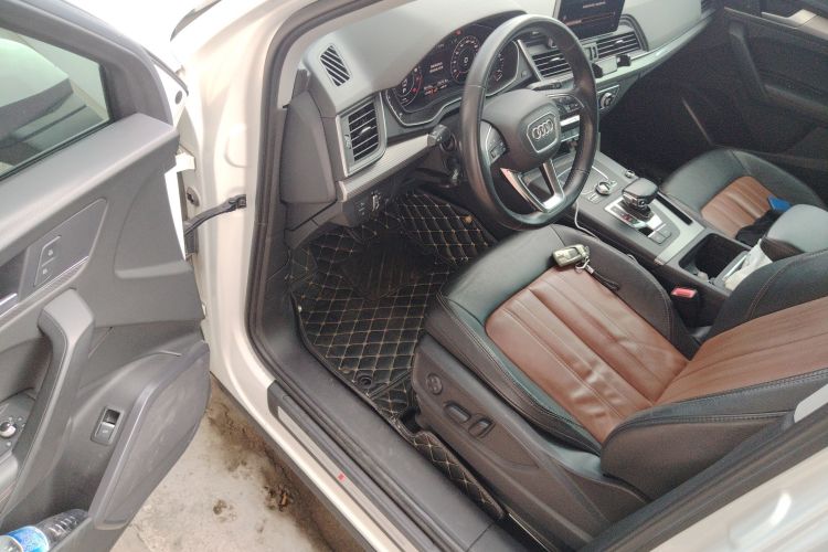 奥迪Q5L 2020款 改款 40 TFSI 荣享时尚型中控内饰20