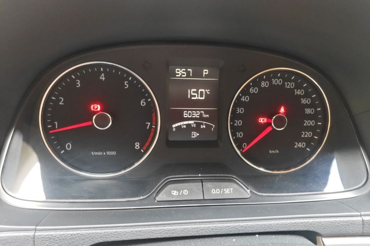 大众 朗逸 2014款 1.6L 自动运动版中控内饰15