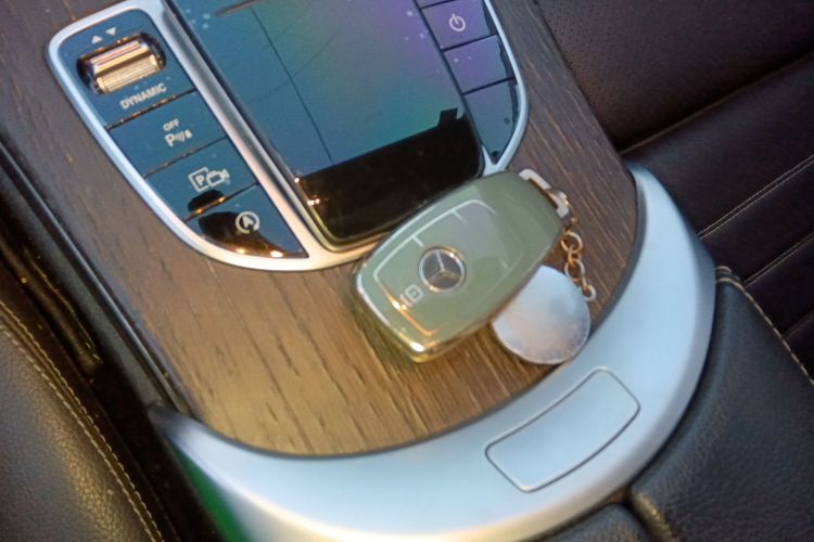 奔驰C级 2019款 C 260 L中控内饰7001