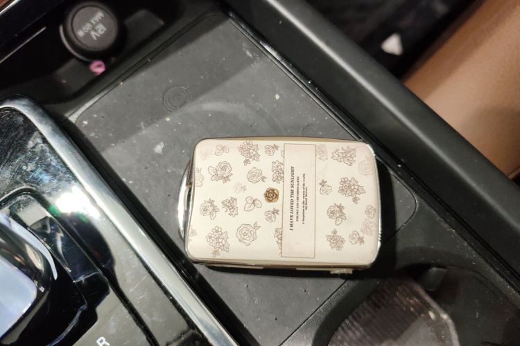 沃尔沃XC60新能源 2024款 T8 插电混动 长续航四驱智远豪华版中控内饰11