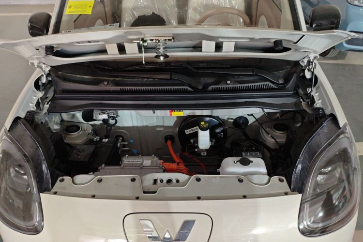 五菱汽车 宏光MINIEV 2025款 四门版 进阶款机舱底盘24